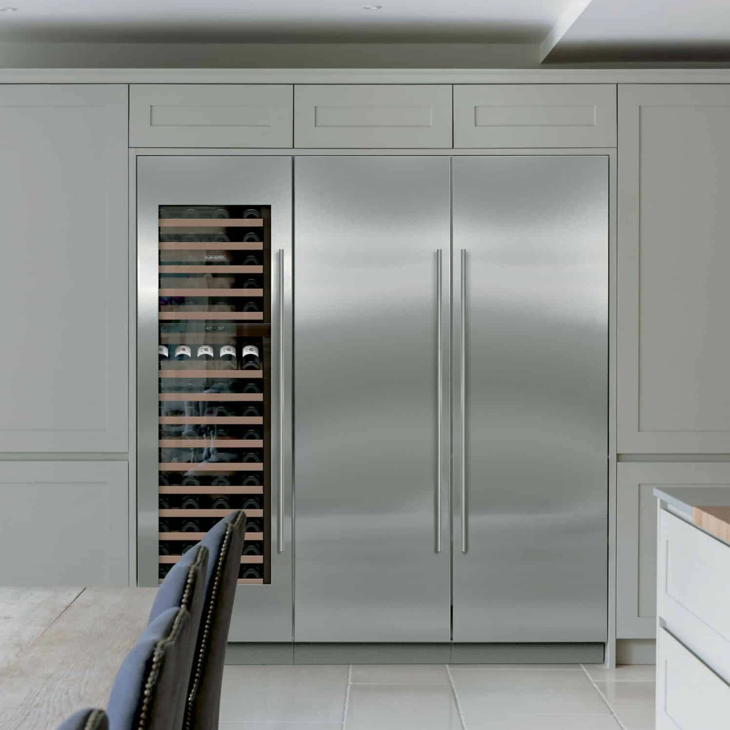 Professional Sub-Zero refrigerator repair technician in Broomfield Colorado